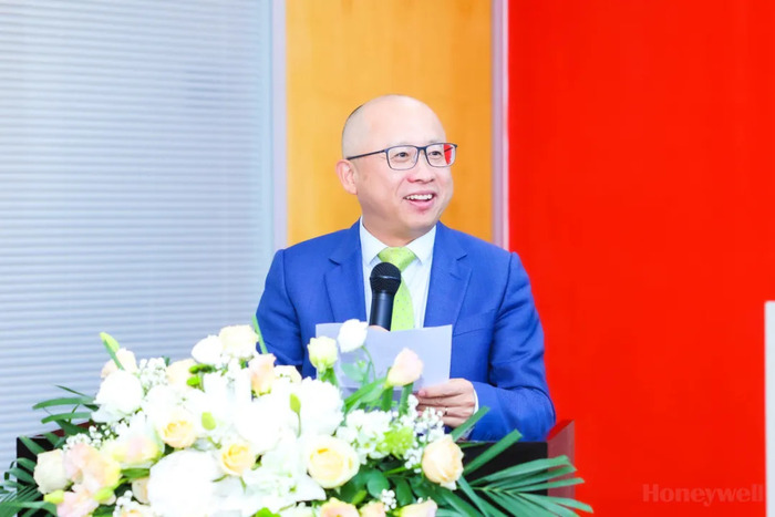 ed9a6168ed074ae4b0c36cbbf55ab0ec